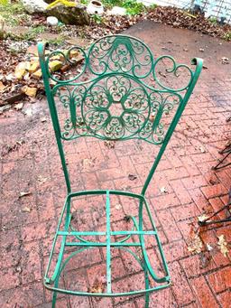 (4) Iron Chairs & Glass Top Table