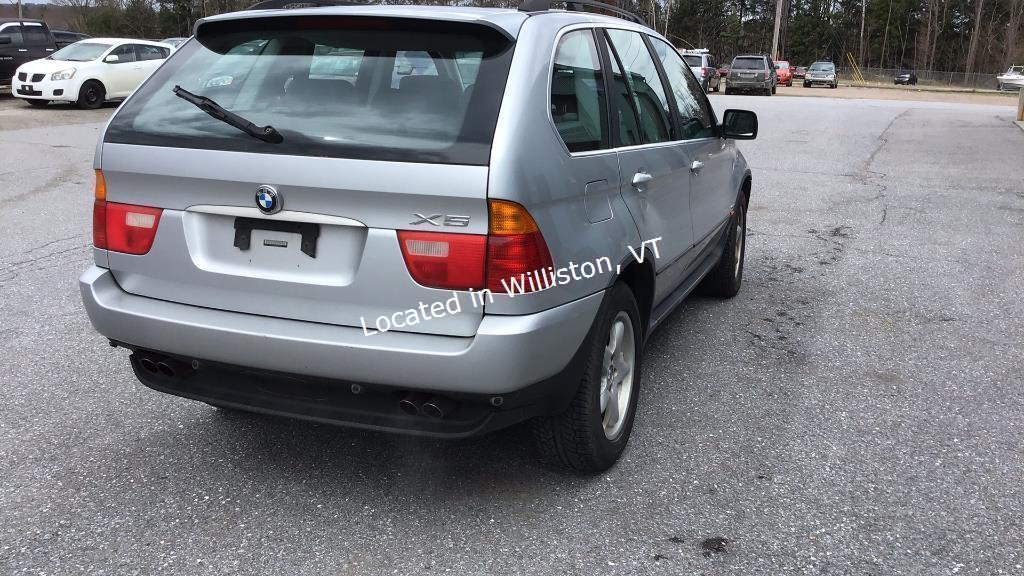 2001 BMW X5 4.4i V8, 4.4L