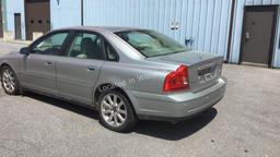 2005 Volvo S80 2.5T I5, 2.5L T