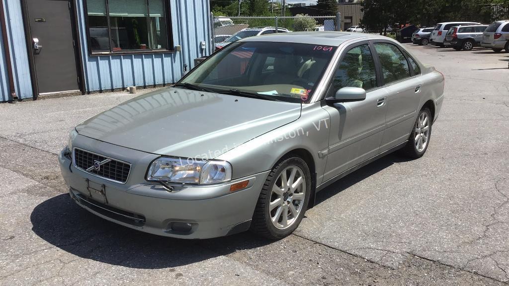 2005 Volvo S80 2.5T I5, 2.5L T