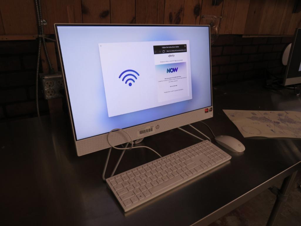HP Model TPC-Q086-24 Desktop PC