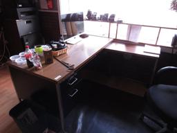 Single Pedestal Office Desk w/ Return incl.