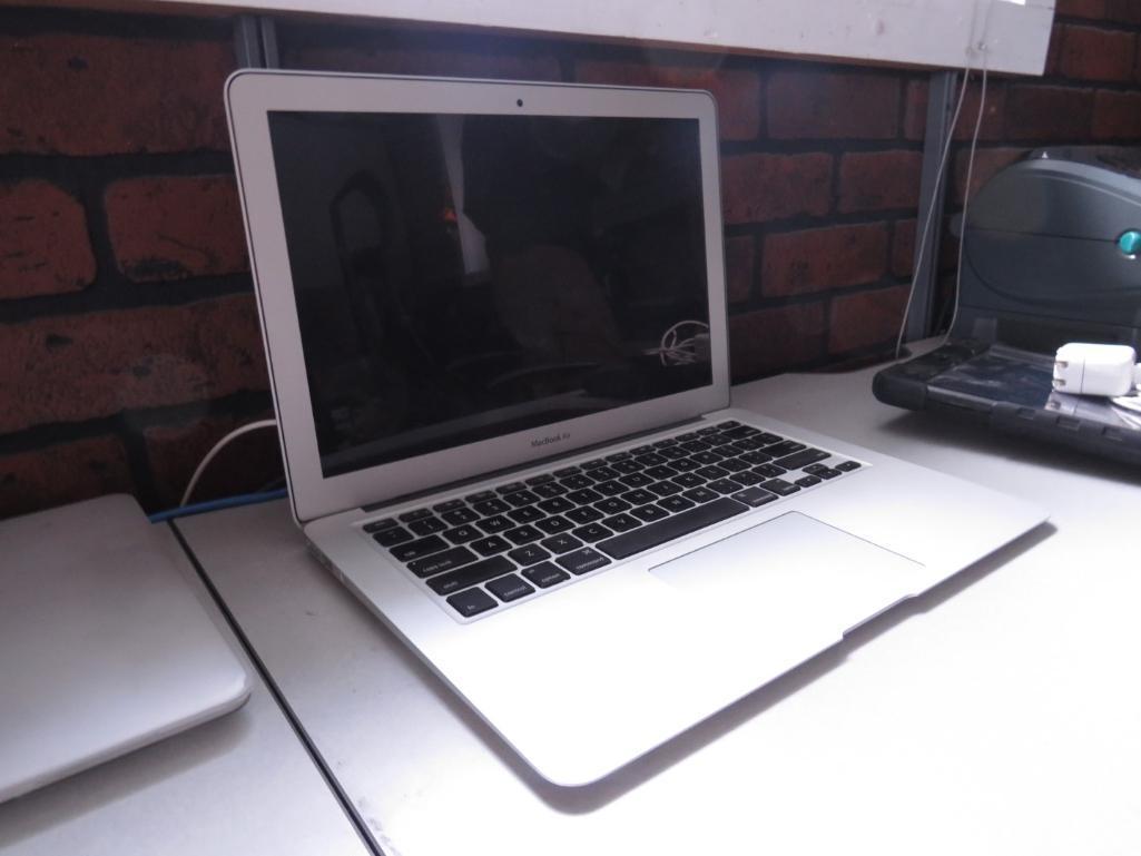 Apple Macbook Air