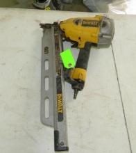 DeWalt D51854 Pneumatic Framing Nailer