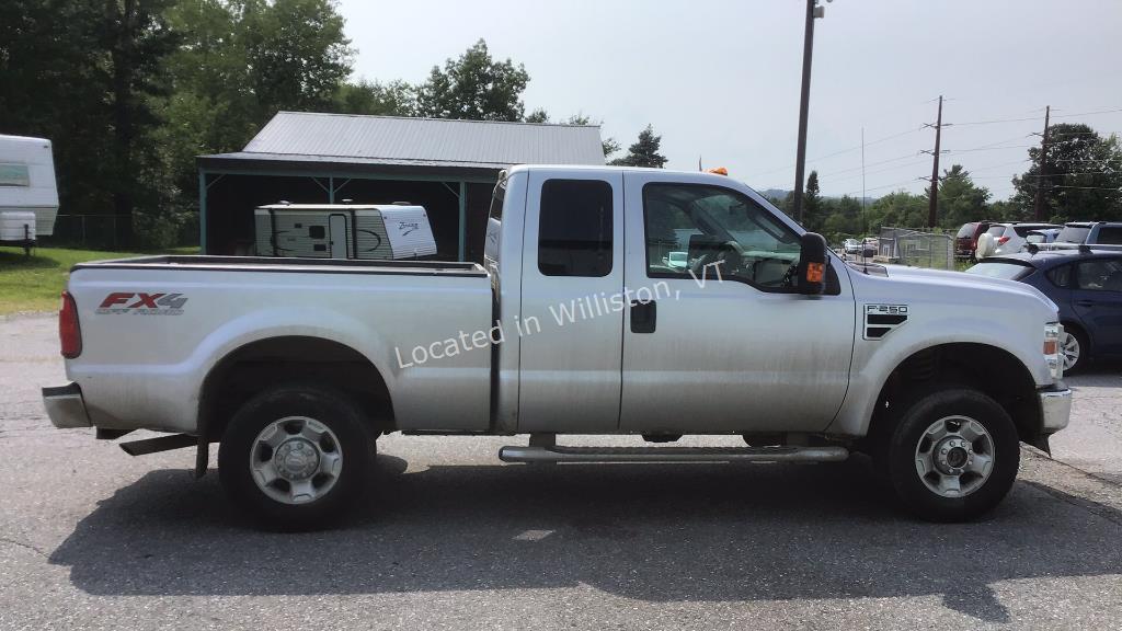 2010 Ford F-250 Super Duty XLT V8, 5.4L