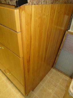 17 Drawer Workstation
