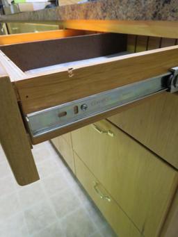 17 Drawer Workstation