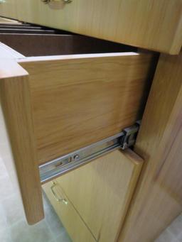 17 Drawer Workstation
