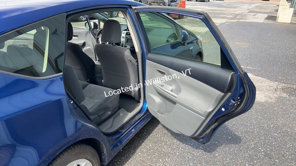 2012 Toyota Prius v Two I4, 1.8L