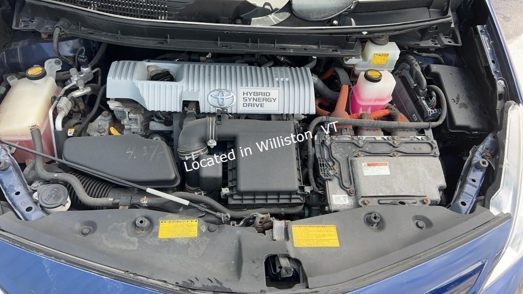 2012 Toyota Prius v Two I4, 1.8L