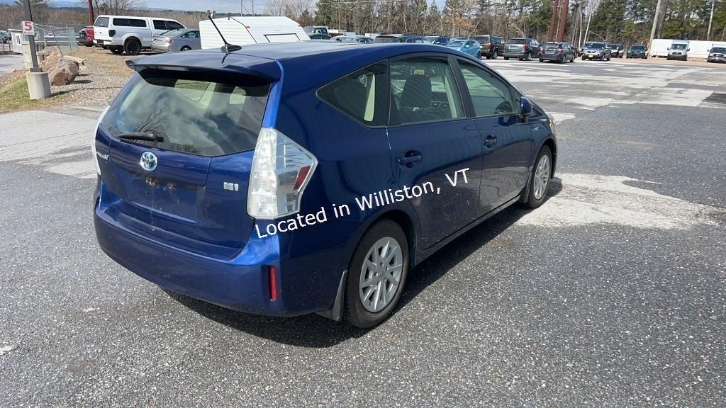 2012 Toyota Prius v Two I4, 1.8L