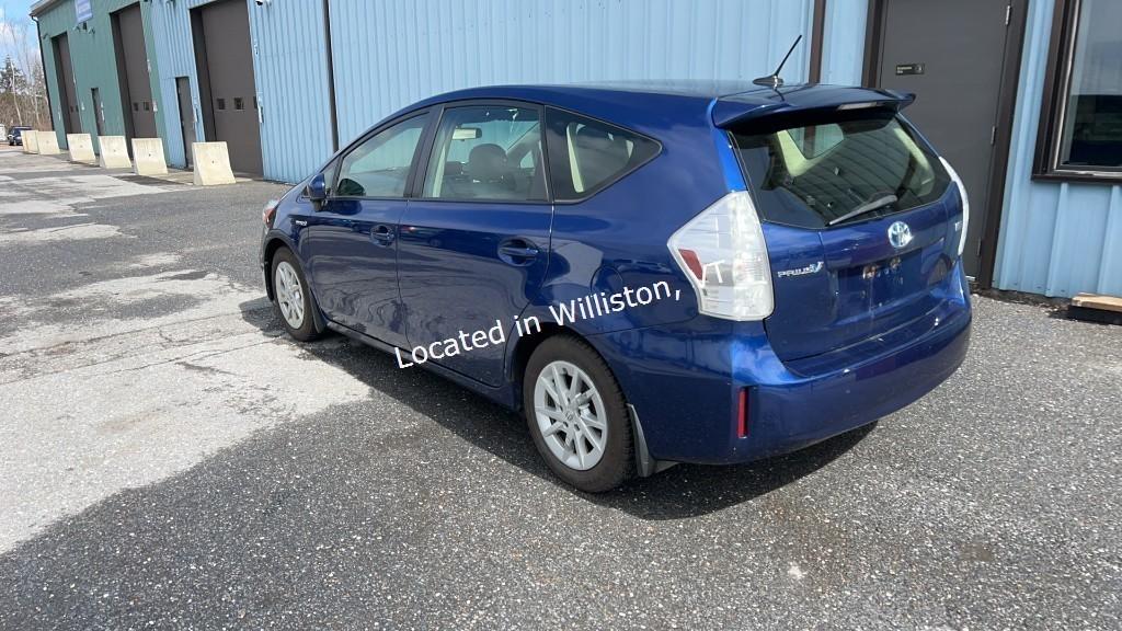 2012 Toyota Prius v Two I4, 1.8L