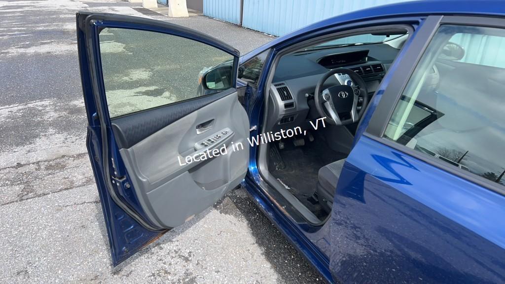 2012 Toyota Prius v Two I4, 1.8L