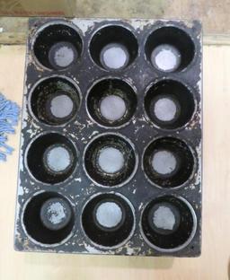 (11) 12-Cup Muffin Pans