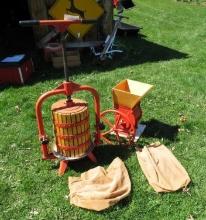 5 Gal. Fruit Press w/ Maximizer Grinder