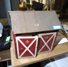 Farmer Jones Toy Barn
