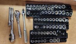 (70+/-) 1/4" Sockets & Drives