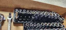 (70+/-) 1/4" Sockets & Drives
