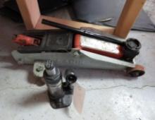 (2) Hydraulic Jacks