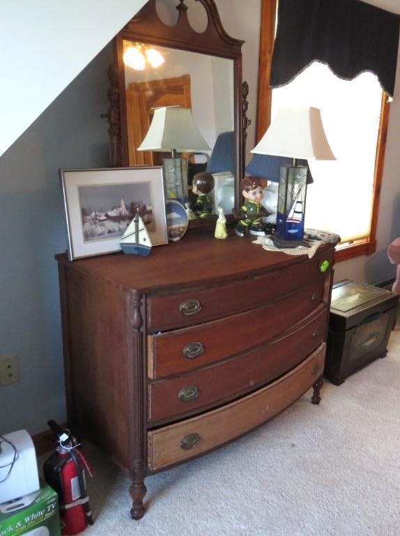 Mahogany Veneer Bow Front Dresser w/ Mirror