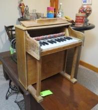 Childs Toy Piano