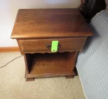 1-Drawer Maple Nightstand