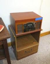 AM/FM CD Turntable System & Presswood Stand