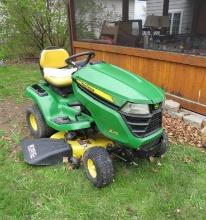 John Deere X310 42" Riding Lawn Mower
