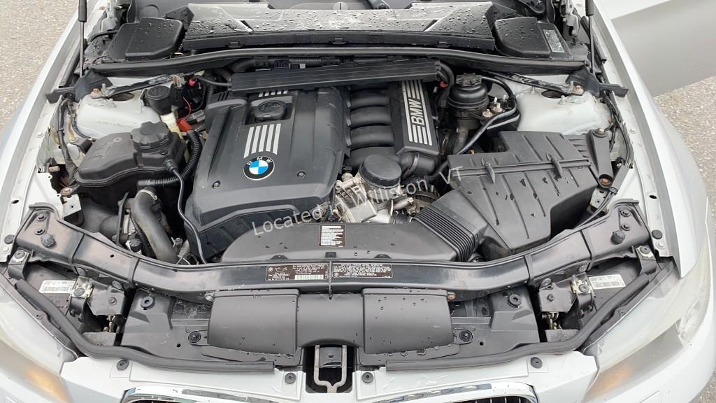 2011 BMW 3 Series 328i xDri I6, 3