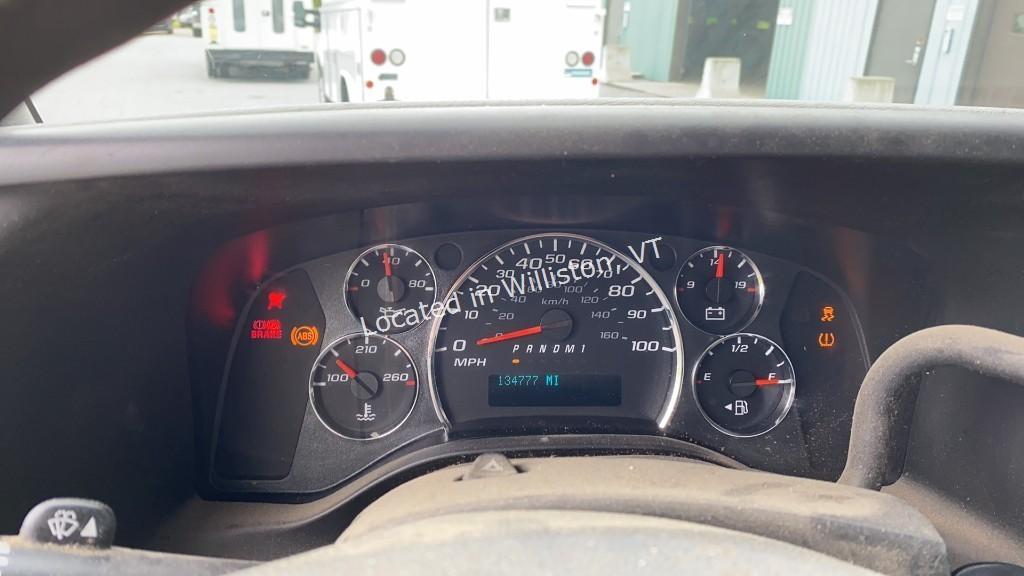 2014 GMC Savana 3500 V8, 6