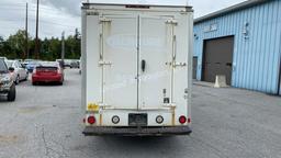 2014 GMC Savana 3500 V8, 6