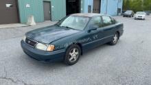 1999 Toyota Avalon XLS V6, 3