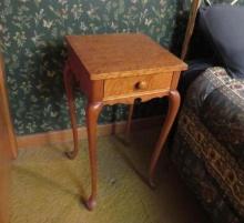 Birds Eye Maple 1-Drawer Stand