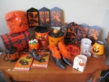 (20+) Piece Halloween Decor Group