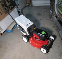 Toro 60v Self-Propelled Electric 21" Lawnmower