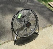 HDX 18" Floor Fan