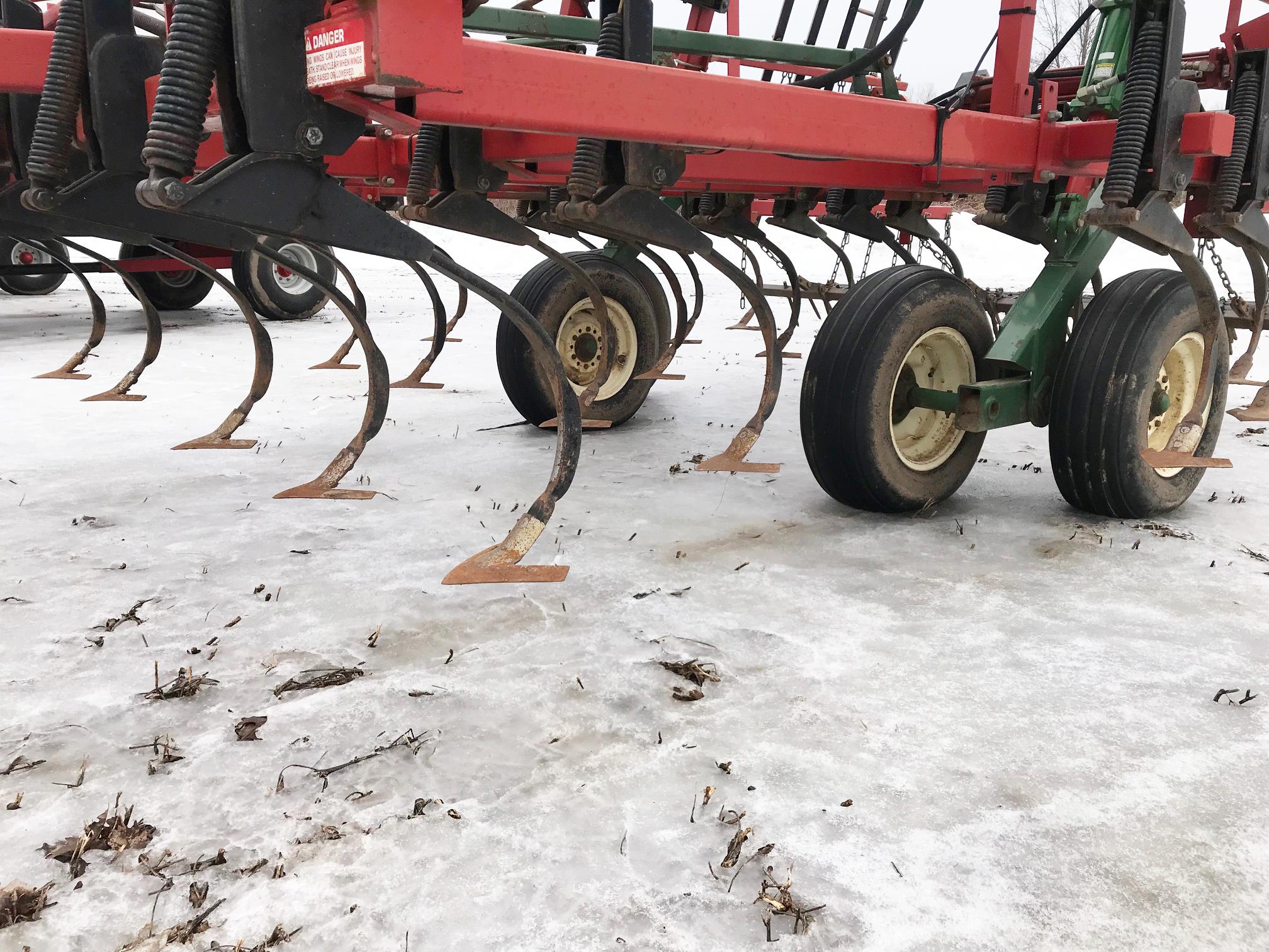 27' Brillion Cultivator w/ Levelers