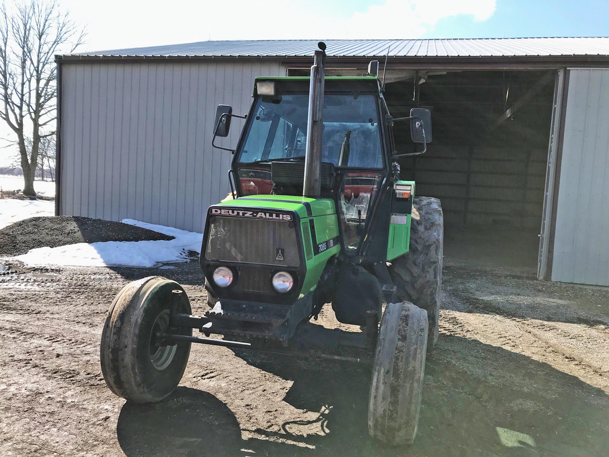 Deutz 7085 Tractor w/ Cab