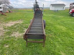 Lockwood 28"x14' Incline Conveyor