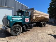 Mack Model R Truck