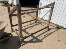 Tong De-Stoner Bucket Stand