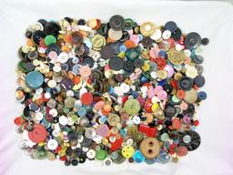 3 Pound Bag of Mixed Vintage & Newer Buttons
