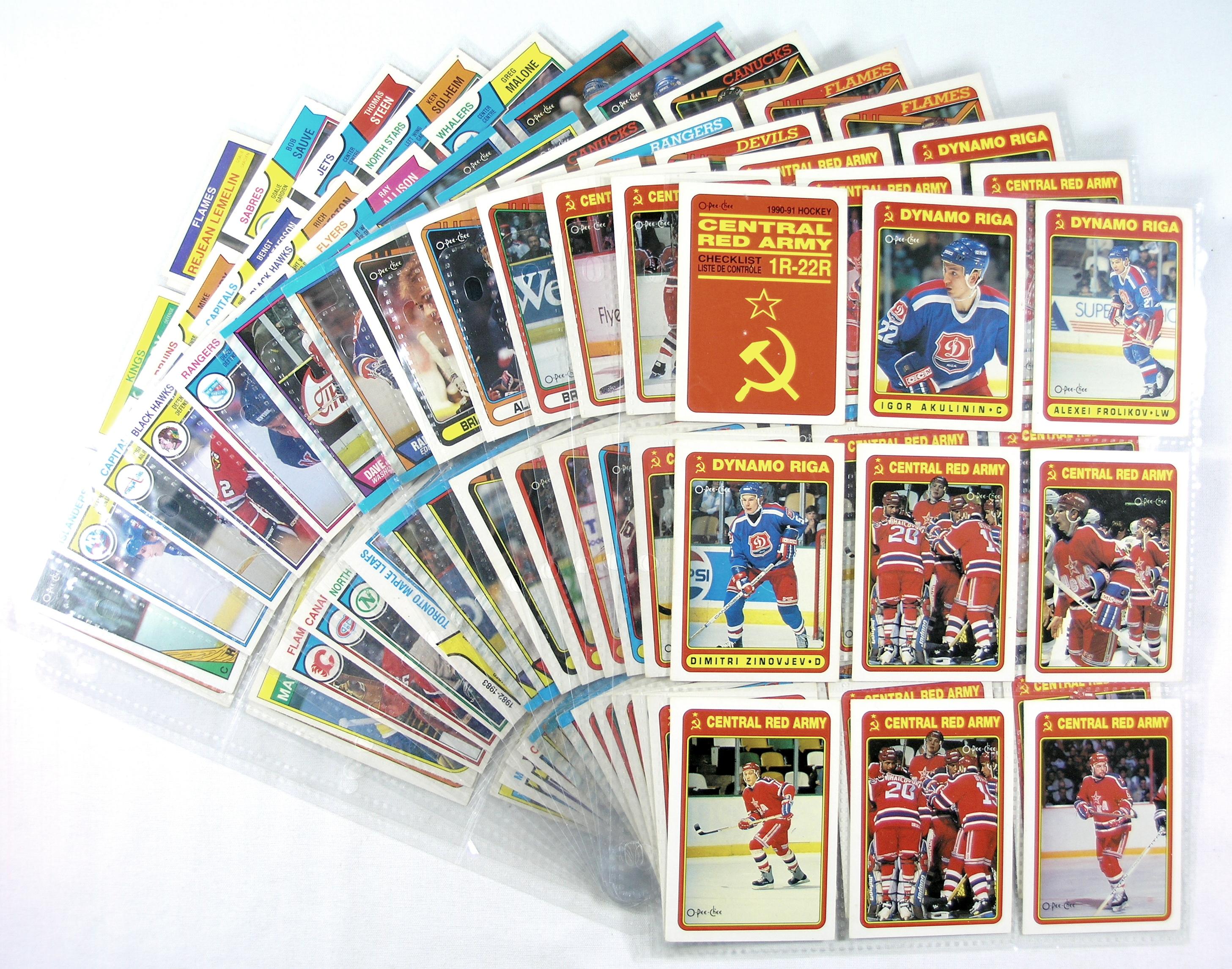(123) 1990s O-Pee-Chee Hockey Cards. NM-Mint Conditions