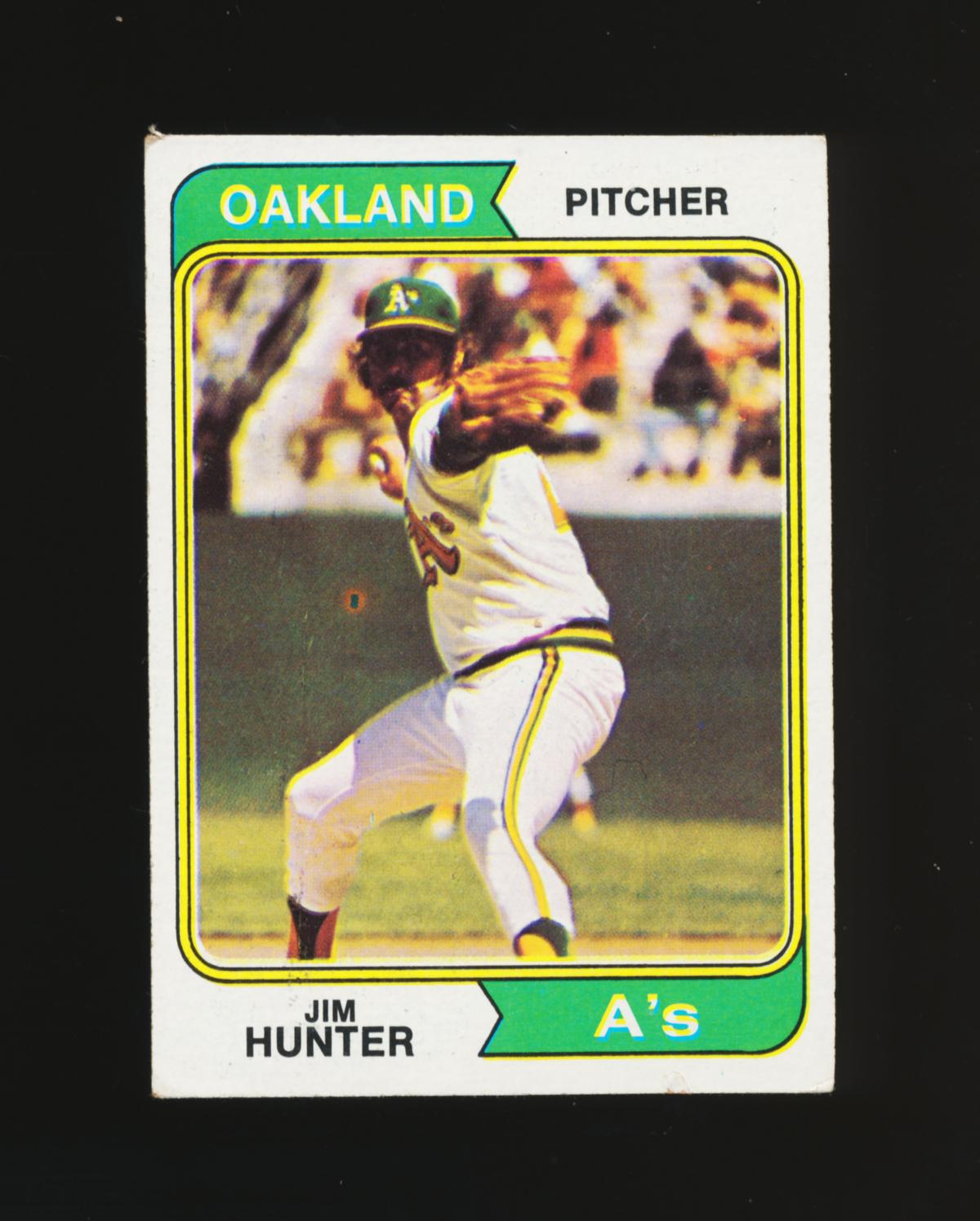 1974 Topps Baseball Card #7 Hall of Famer Jim Hunter Oakland A's
