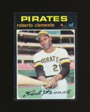 1971 Topps Baseball Card #630 Hall of Famer Roberto Clemente Pittsburgh Pir