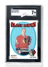 1971-72 Topps Hockey Card #50 Hall of Famer Bobby Hull Chicago Black Hawks.