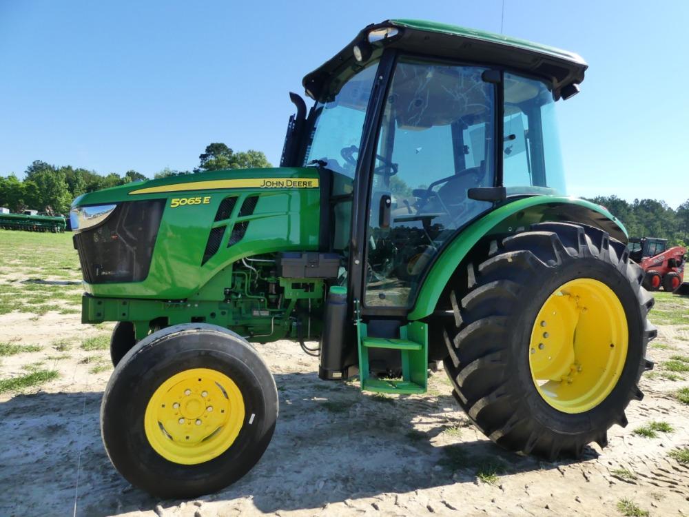 2020 John Deere 5065E