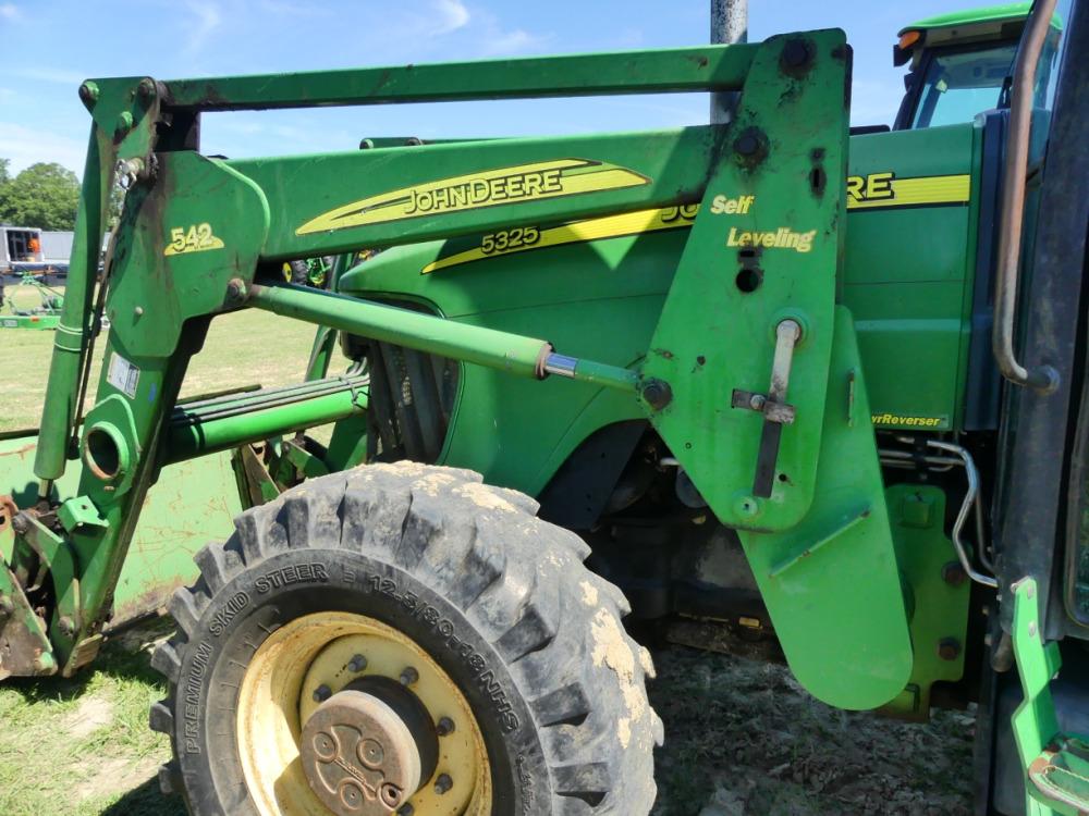 John Deere 5325