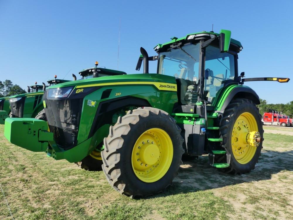 2022 John Deere 8R 310