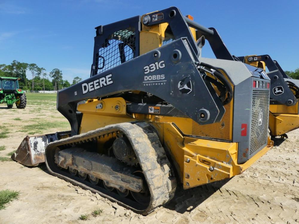 Deere 331G